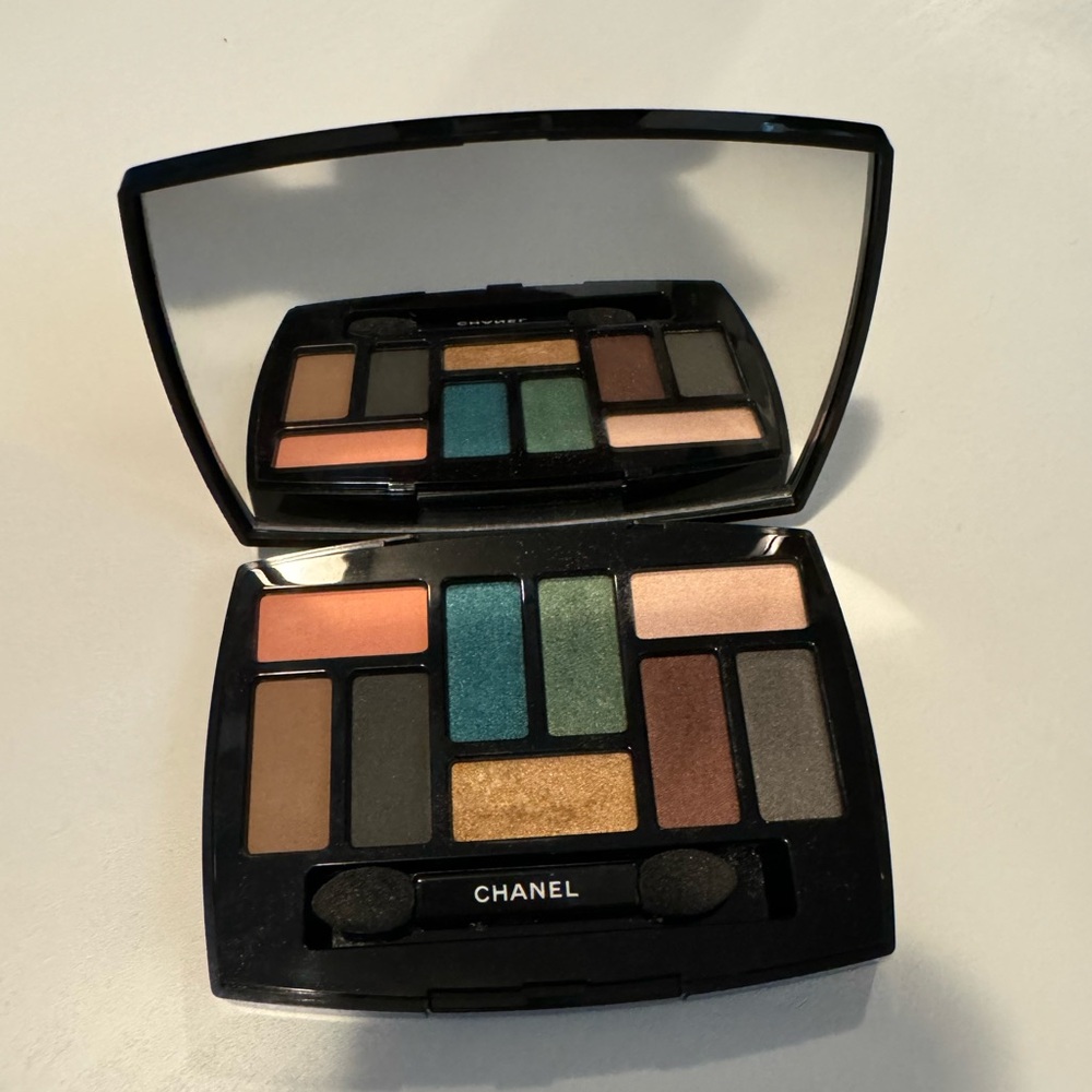 Chanel affresco 9 eyeshadow palette. RARE